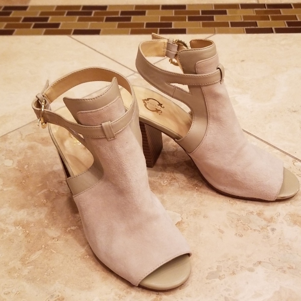 C Wonder open toes suede and leather heels